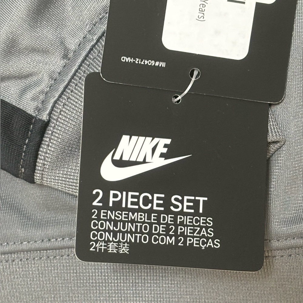 Nike Kids 2-Piece Dri-Fit Zip Jacket and Pull On Pants Set Sz 4 - Picture 6 of 8